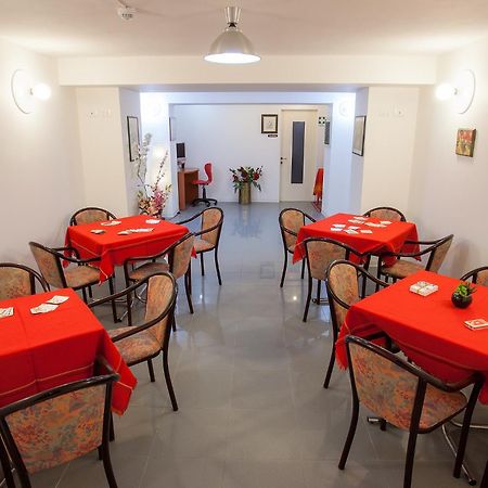 Hotel Azzurra Senigallia Bagian luar foto