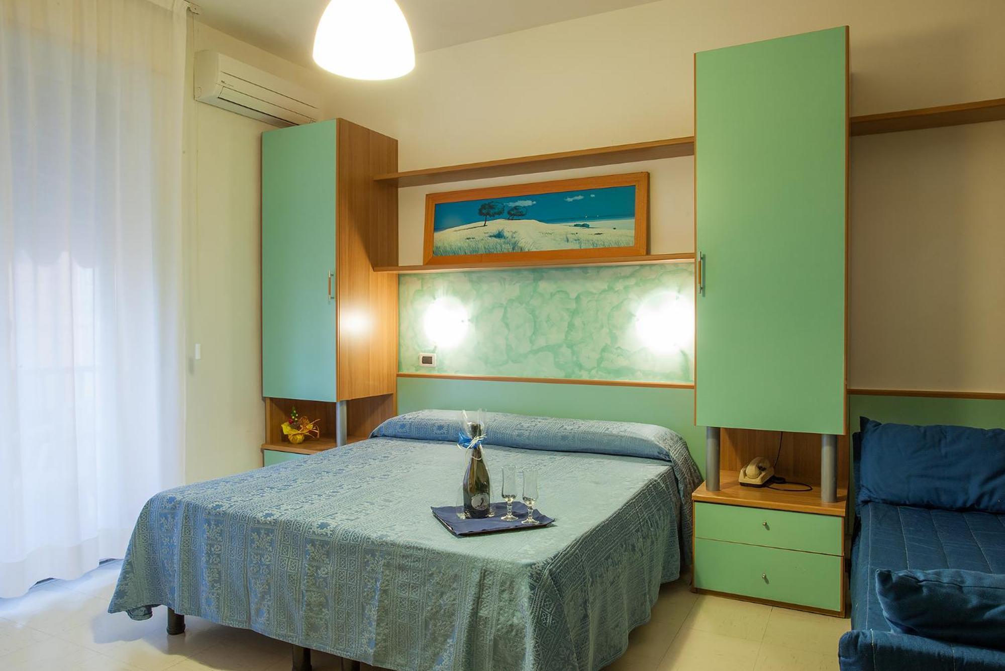 Hotel Azzurra Senigallia Bagian luar foto