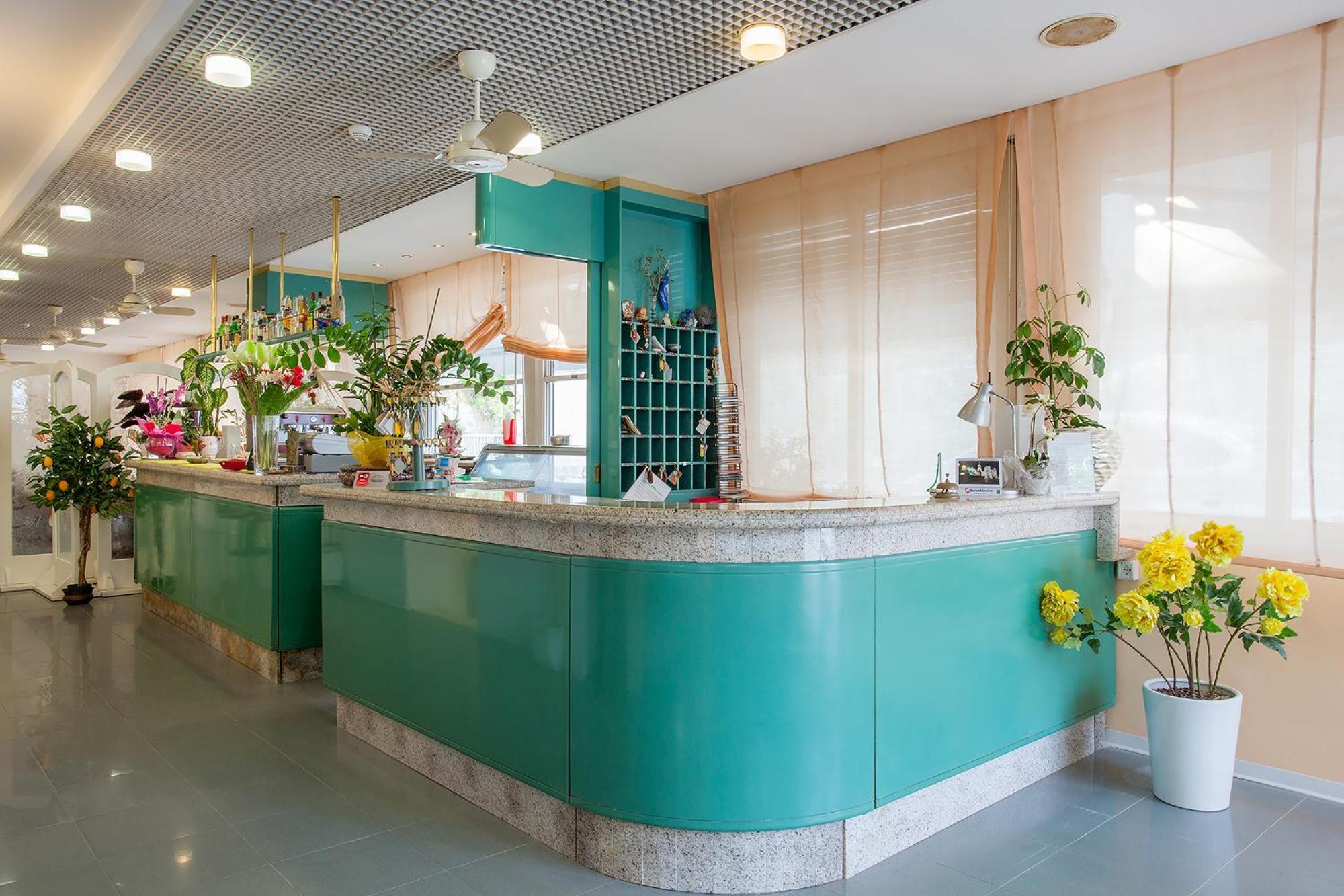 Hotel Azzurra Senigallia Bagian luar foto